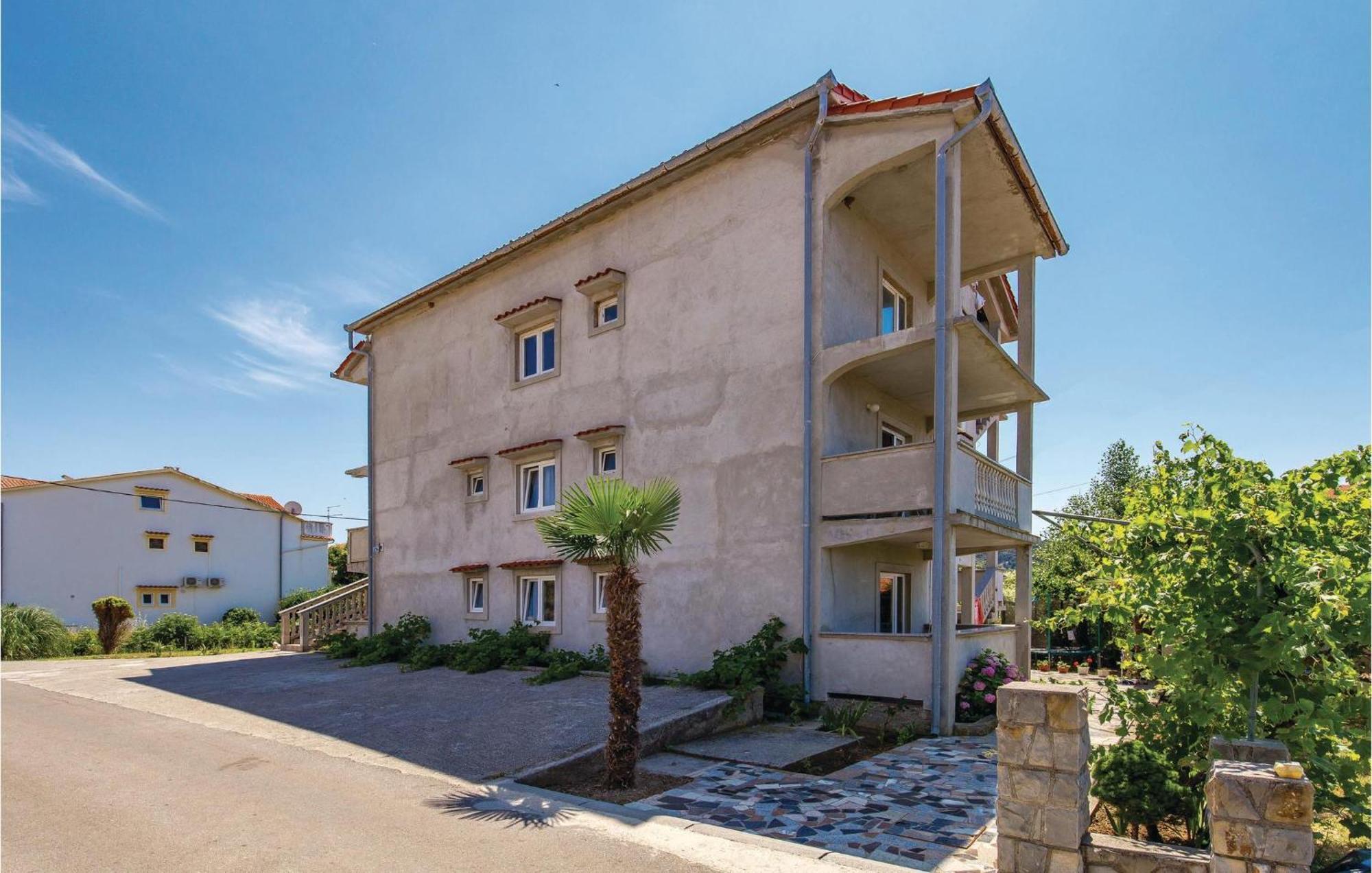 Lovely Apartment In Lopar With Wifi Eksteriør bilde
